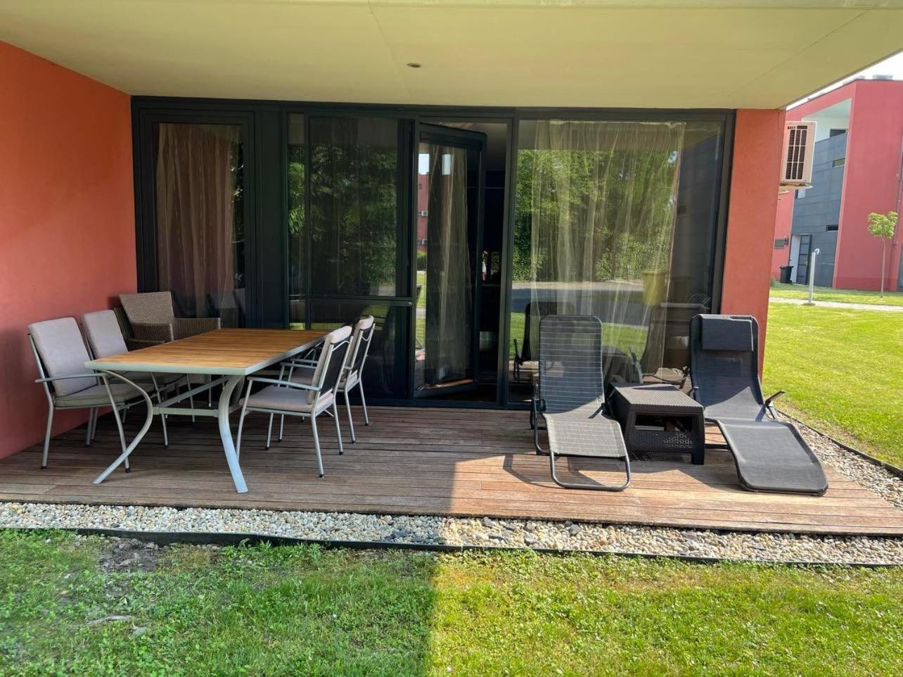 Bavaria Club Apartman Balatonlelle Exterior foto