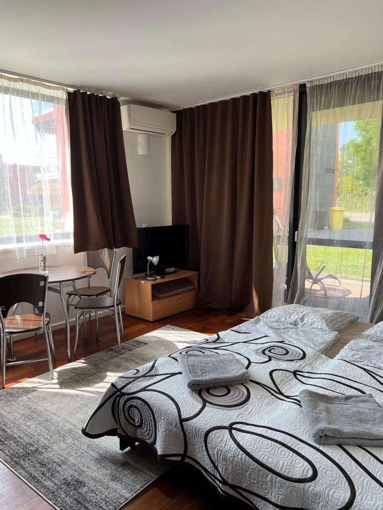 Bavaria Club Apartman Balatonlelle Exterior foto