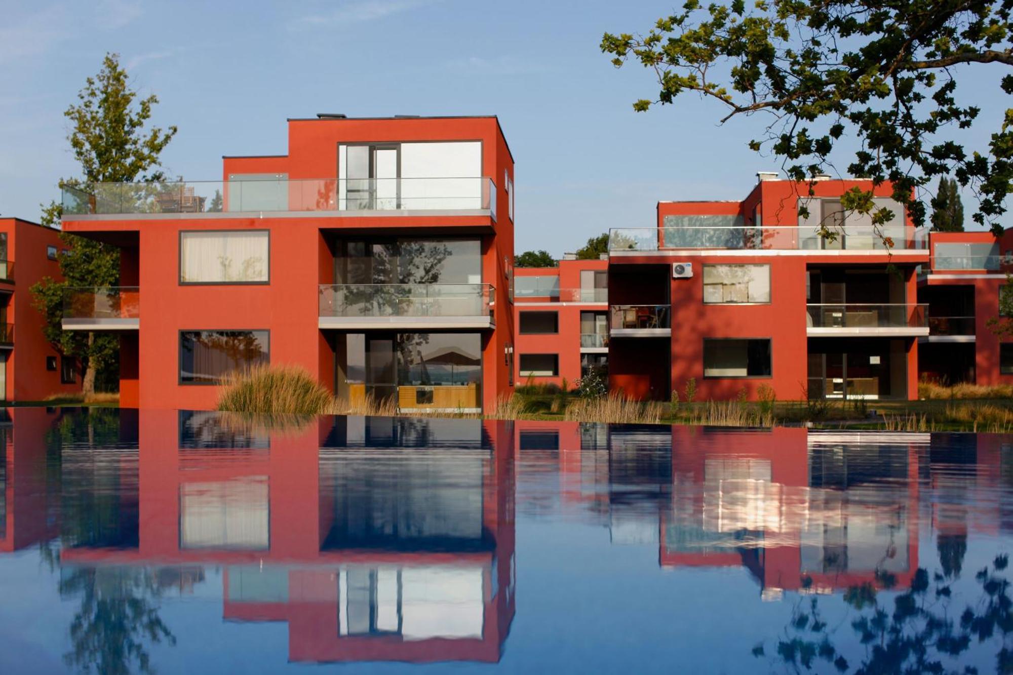 Bavaria Club Apartman Balatonlelle Exterior foto