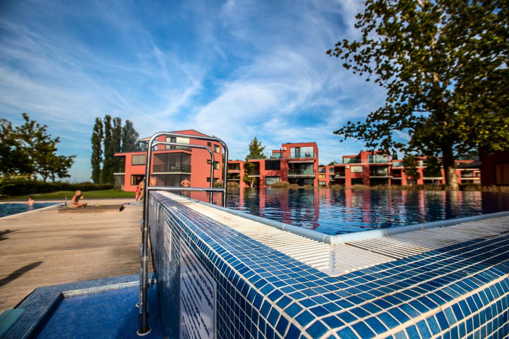 Bavaria Club Apartman Balatonlelle Exterior foto