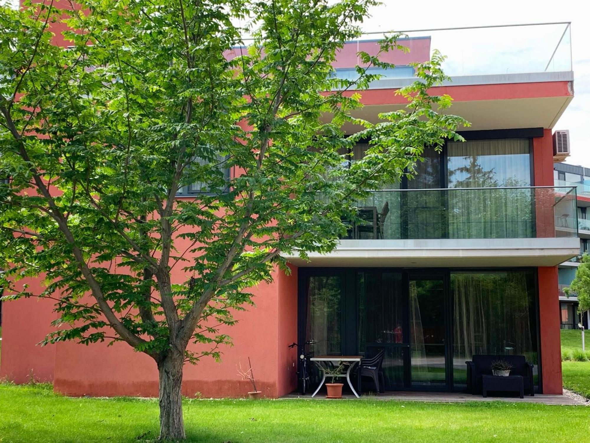 Bavaria Club Apartman Balatonlelle Exterior foto
